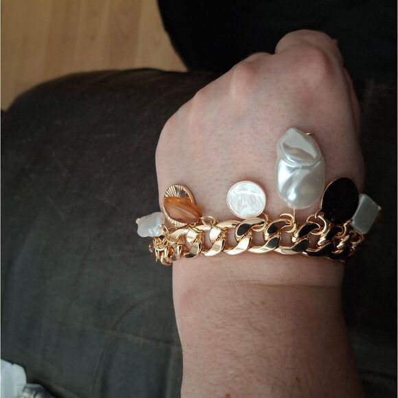 Stainless Steel Vintage Charm Bracelet Gold Plated Faux Baroque Pearls - Picture 8 of 8